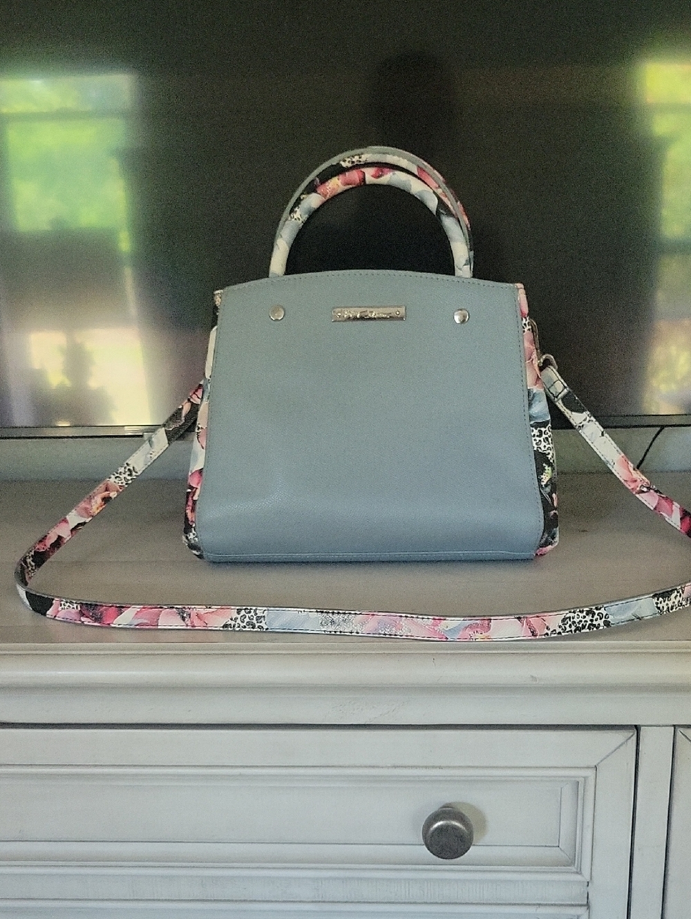EUC Betsey Johnson Handbag